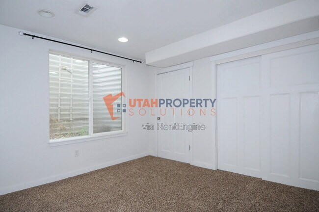 Building Photo - 5083 Digory Dr