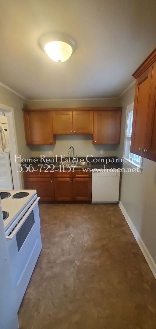 Building Photo - 520 Lester Ln