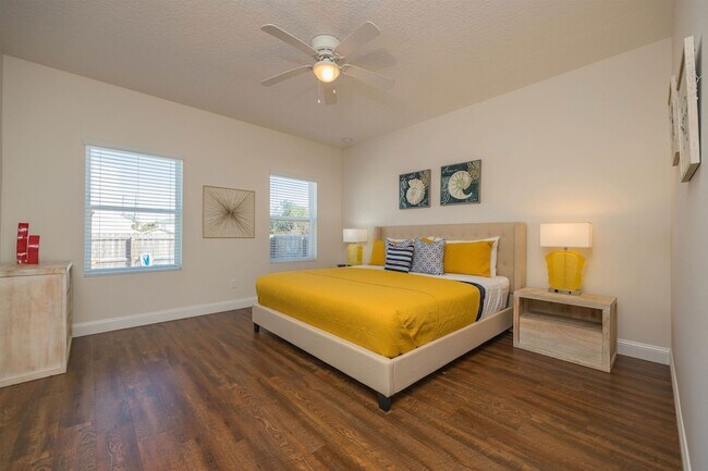 Building Photo - 6832 Middleton Ave