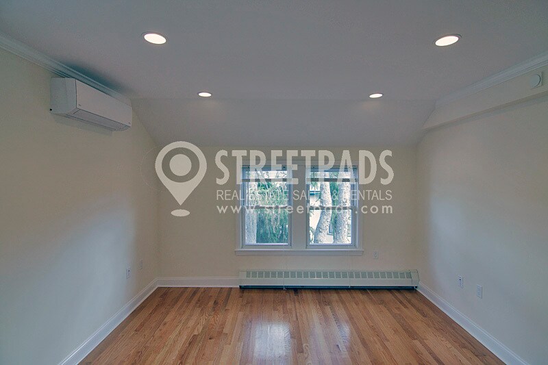 Building Photo - 1 Langdon Sq