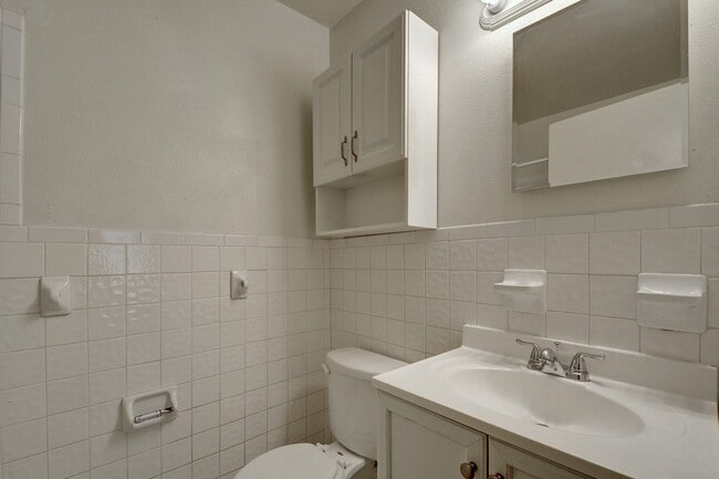 Building Photo - 129 Coleman St