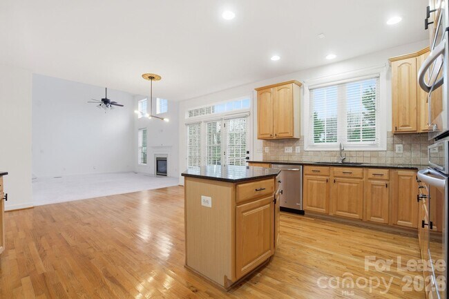 Building Photo - 1425 Bristol Pl Ct