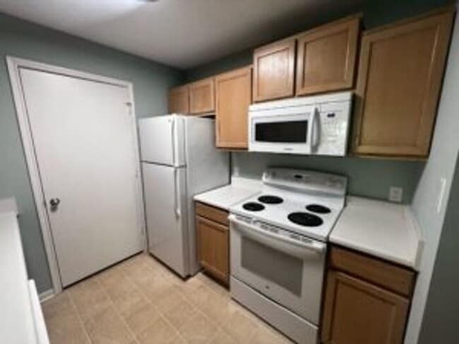 Building Photo - The Meridian