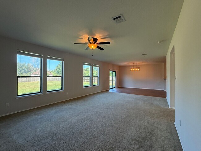 Building Photo - 2250 Howry Dr