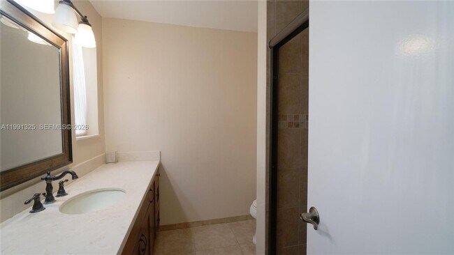 Building Photo - 9220 SW 103rd Ave