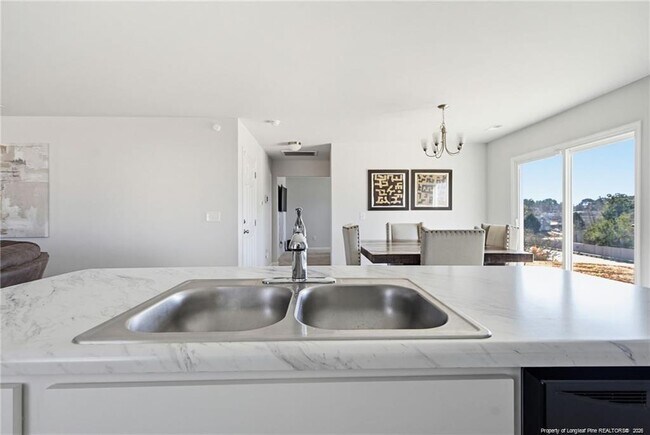 Building Photo - 913 Sapphire Stone Ln