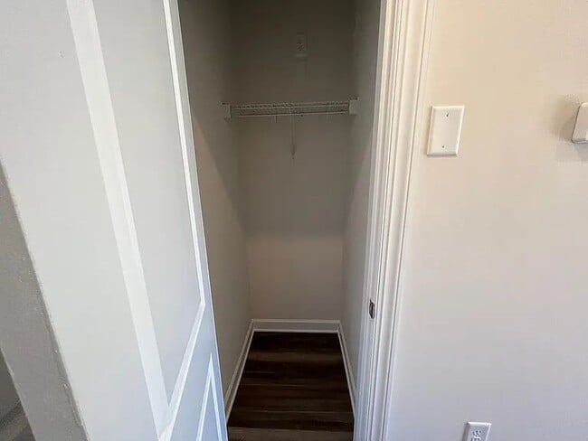 Building Photo - 2027 Tears Ln