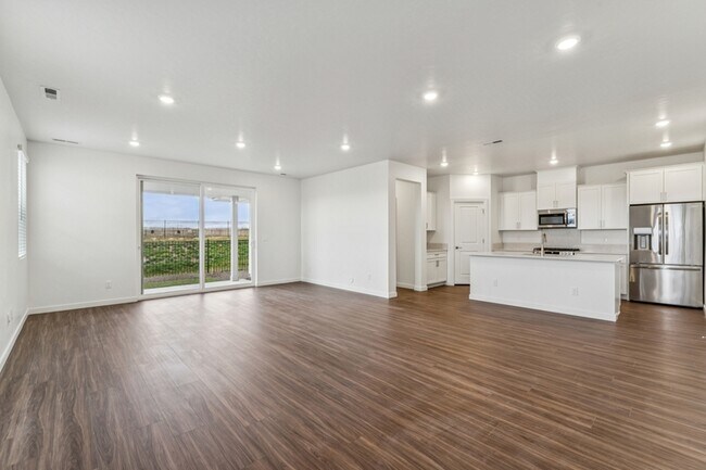 Building Photo - 8284 W Grey Alder Dr