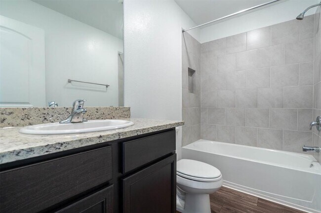Building Photo - 128 Maywood Ln