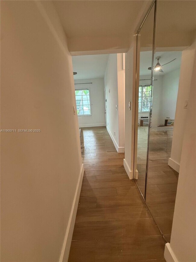 Building Photo - 349 Meridian Ave