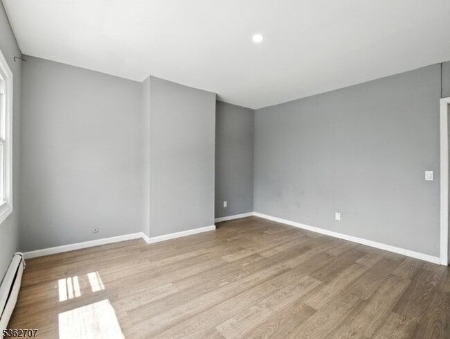 Building Photo - 158 Belmont Ave