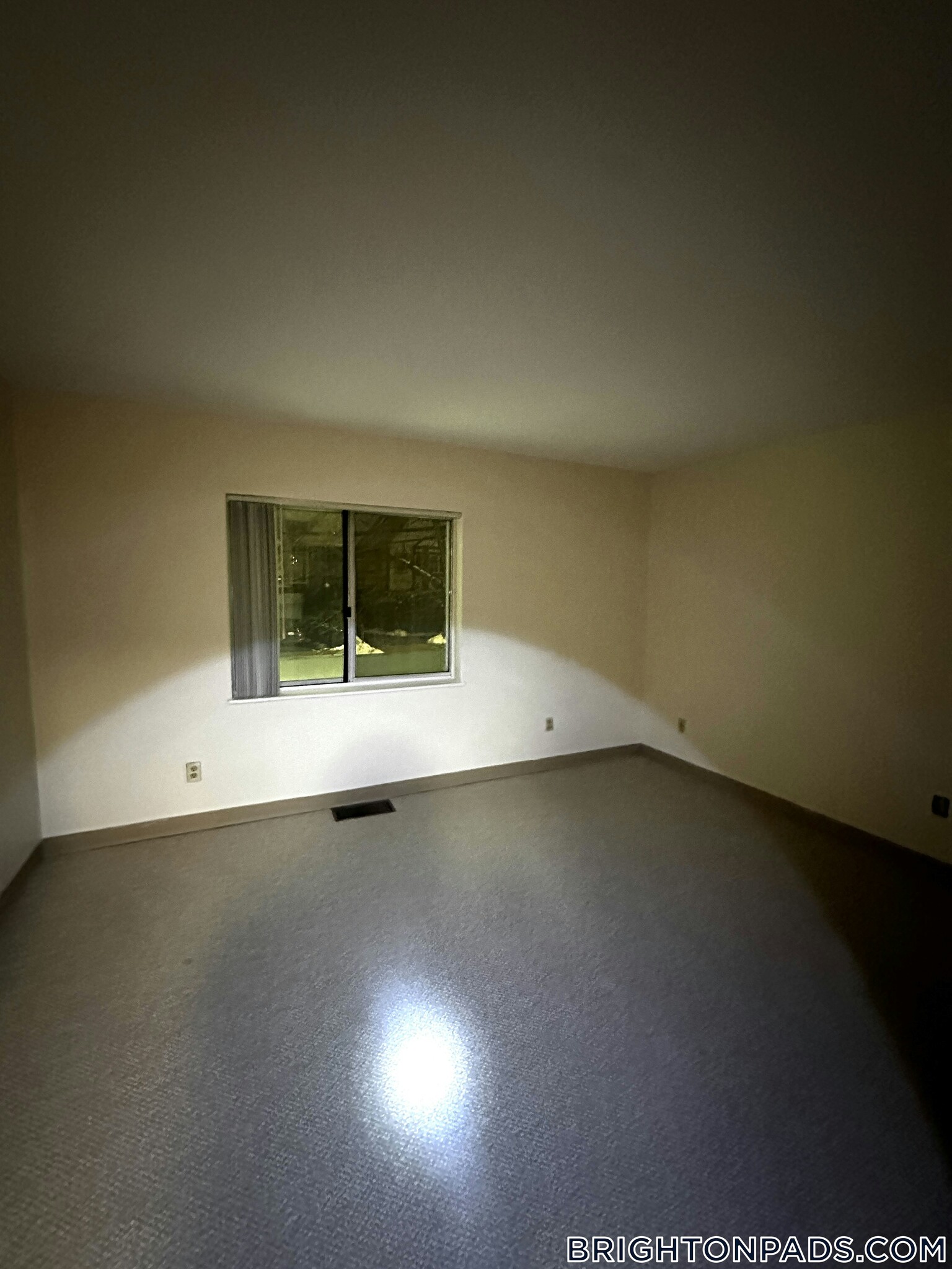 Building Photo - 146 N Beacon St