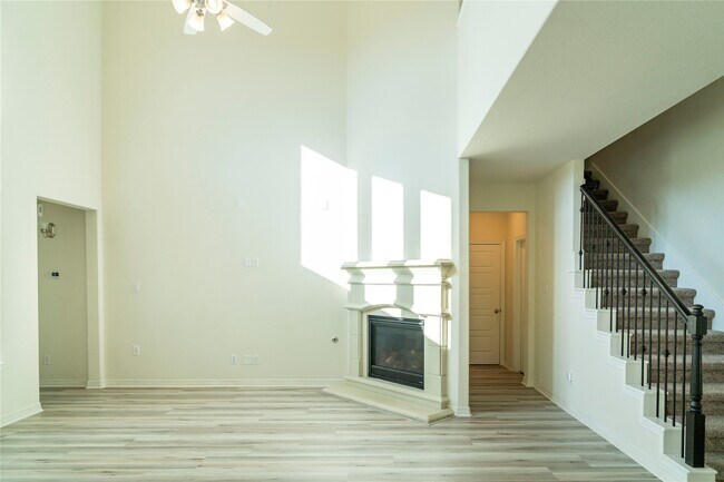 Building Photo - 3618 Windward Canyon Dr