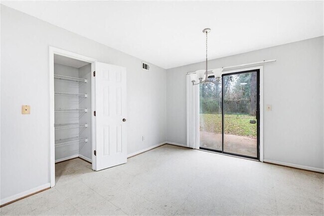 Building Photo - 1055 Autumn Crest Ct