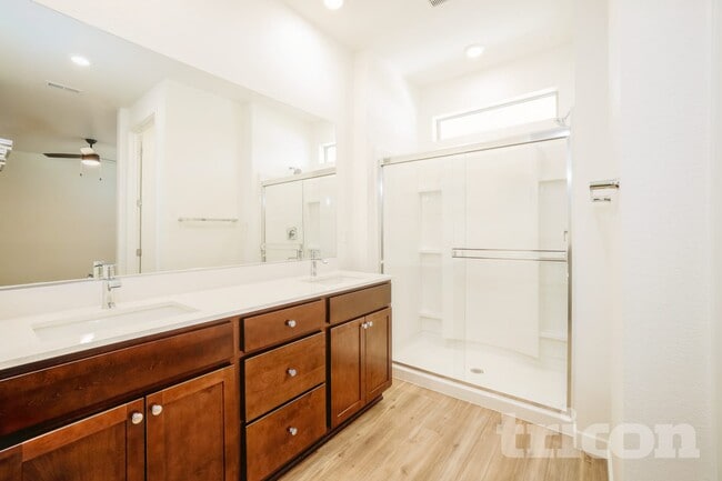 Building Photo - 721 Fire Wheel Dr