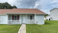 Building Photo - 751 Pinewood Dr