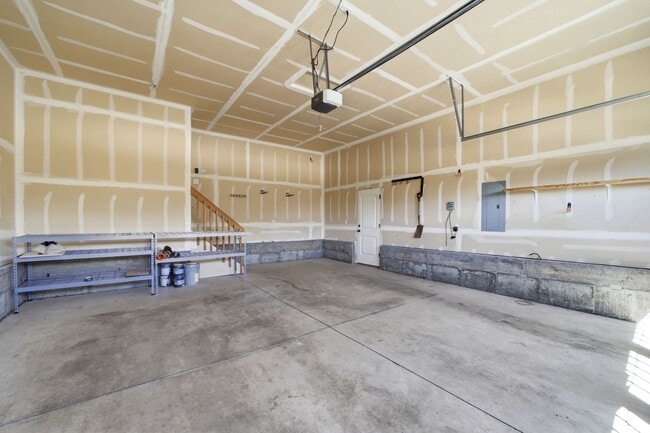 Building Photo - Fabulous Northern Colorado Springs Location! Academy School District 20!