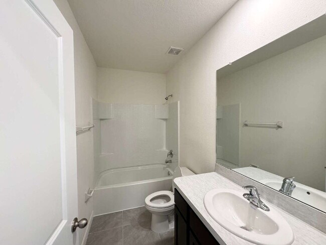 Building Photo - 33031 Tulip Petal Ln