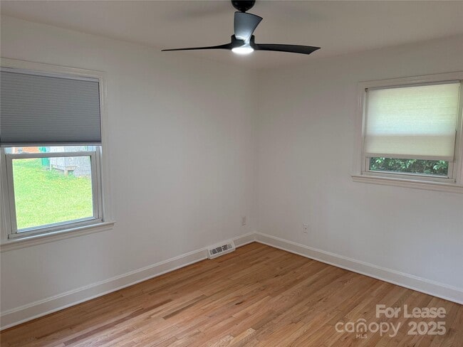 Building Photo - 1508 Woodhill Ln