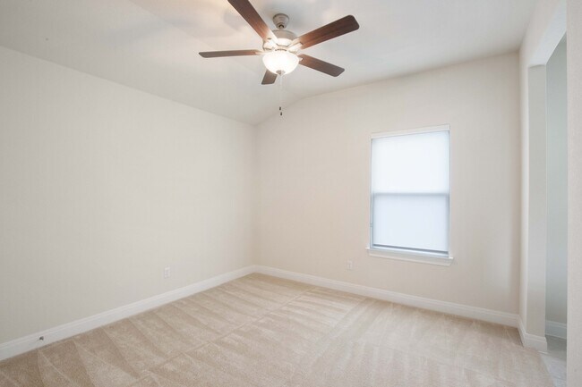Building Photo - 148 Isabella Wy