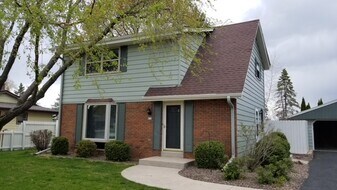 Building Photo - 134 Chestnut Ridge Dr