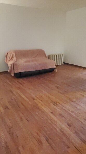 Building Photo - 432 N Milwaukee Ave