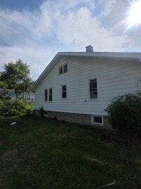 Building Photo - 1705 E N St