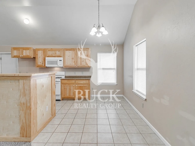 Building Photo - 1201 Stansell Dr
