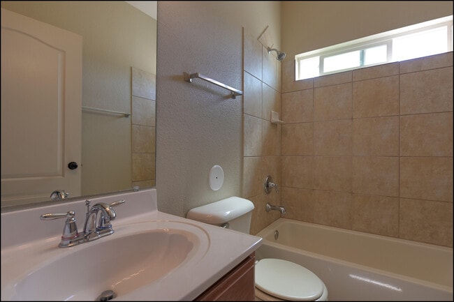 Building Photo - 14408 Escalera Dr