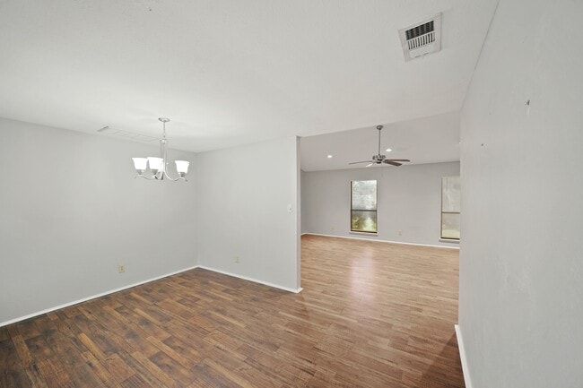 Building Photo - 6811 Blue Ridge Dr