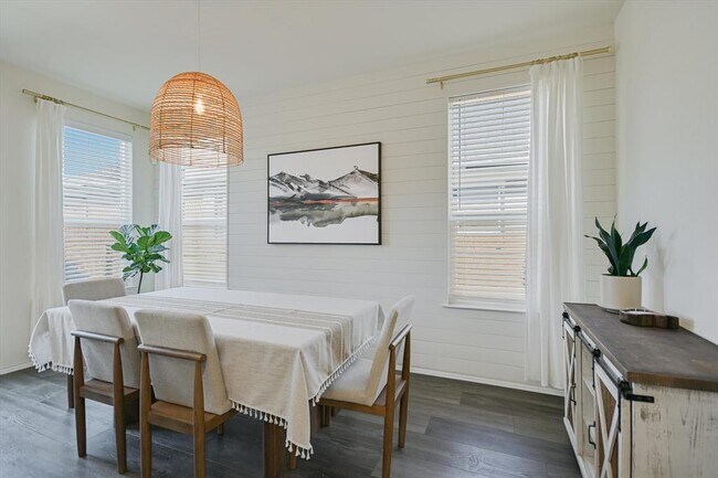 Building Photo - 7216 Kilday Cv