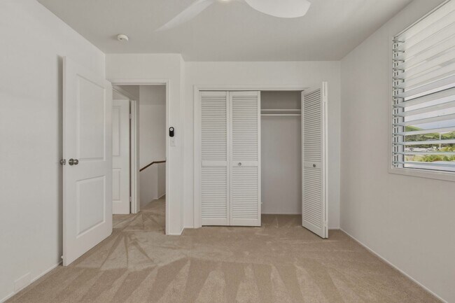 Building Photo - Spacious Aikahi Loop House in Kailua