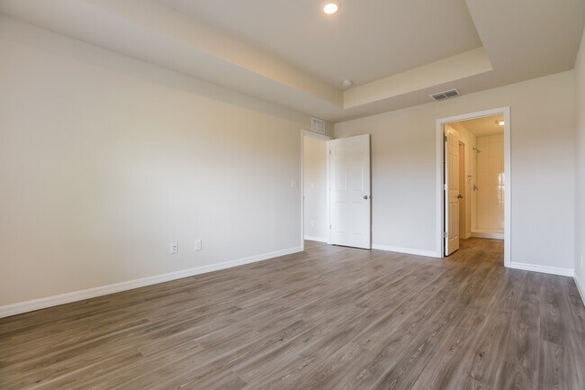 Building Photo - 10394 Carnegie Ave