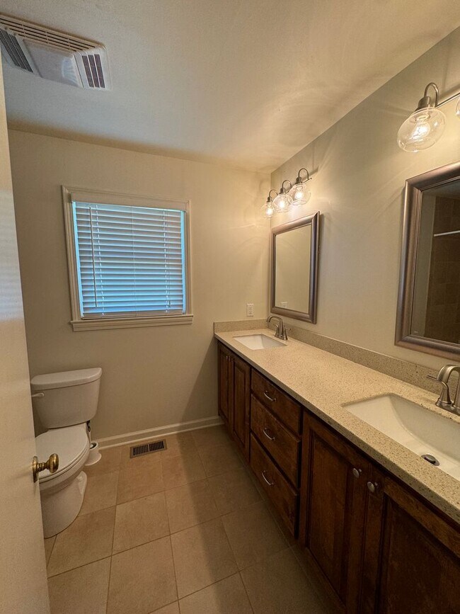 Building Photo - North Hall Ranch Home