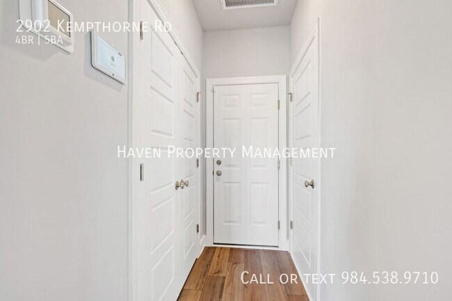 Building Photo - 2902 Kempthorne Rd