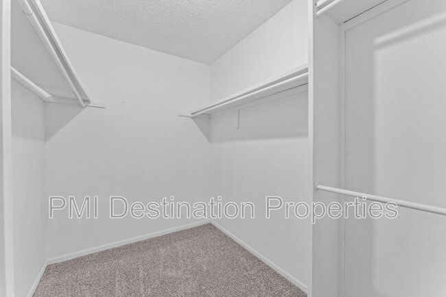 Building Photo - 16107 W 141st Terrace