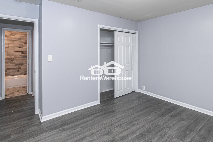 Building Photo - 10741 Cambridge Ave