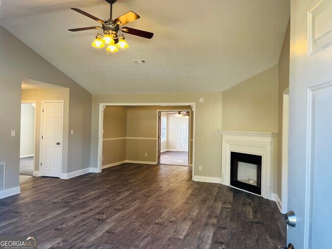 Building Photo - 2890 Garnet Way