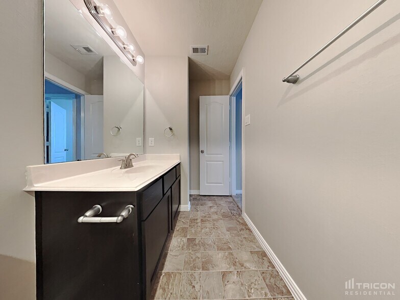 Building Photo - 5112 Caldera Ct