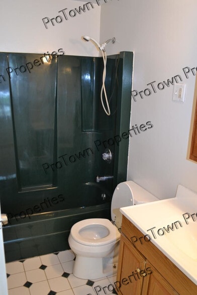 Building Photo - 1251 W Marion St