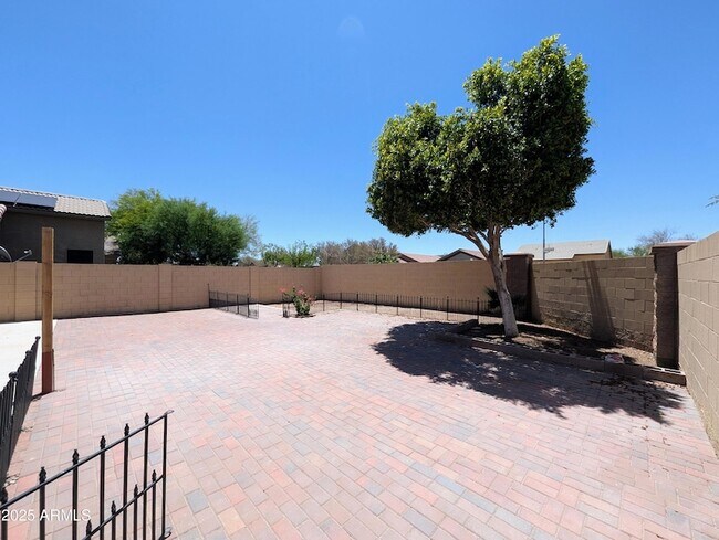 Building Photo - 3731 W St Kateri Dr