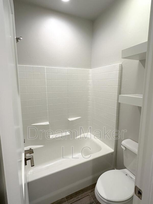 Building Photo - 5329 Red Maple Ave