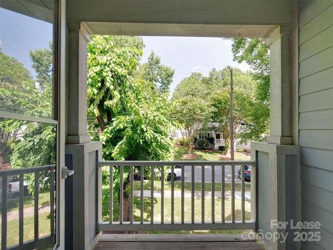 Building Photo - 1571 Pecan Ave