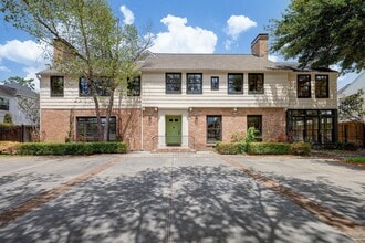 Building Photo - 3020 San Felipe St