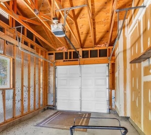 Building Photo - 5 Bridgeport Cir