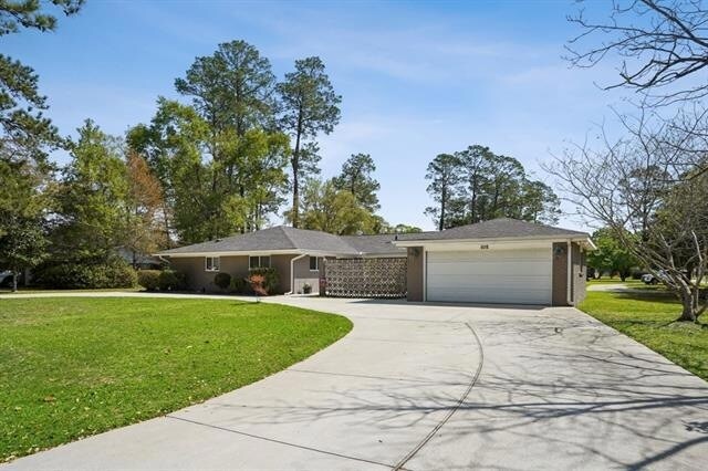 Building Photo - 102 N Dabney Dr