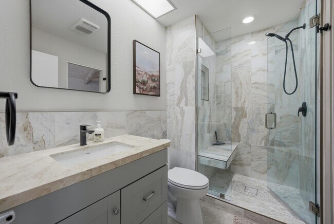 Building Photo - 436 Sunningdale Dr