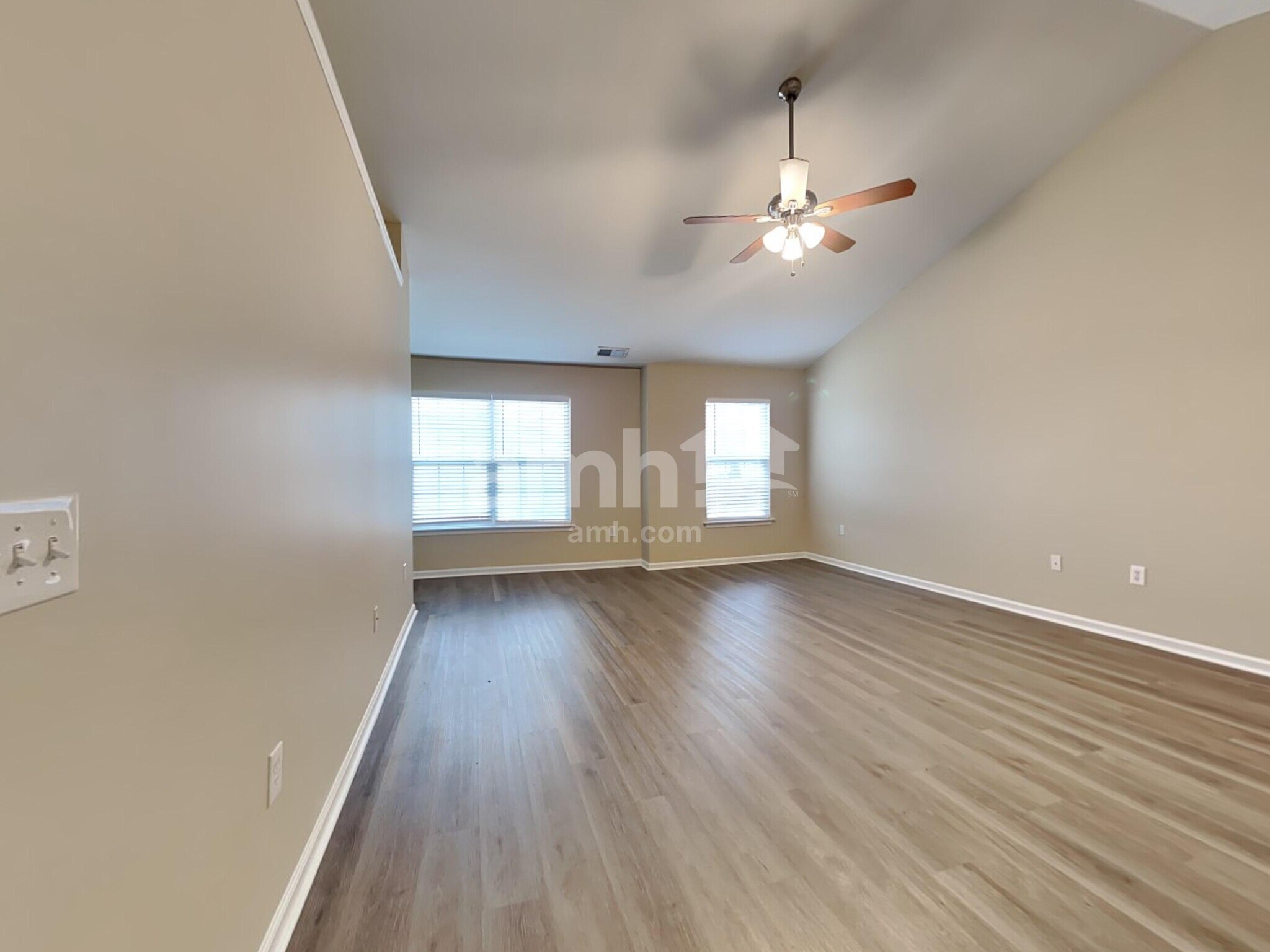 Building Photo - 1056 Whitlow Blvd