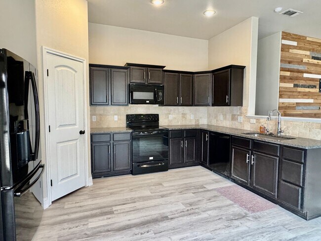 Building Photo - Beautiful 3/2/2 Home with Appliances and Upgrades in Frenship ISD!