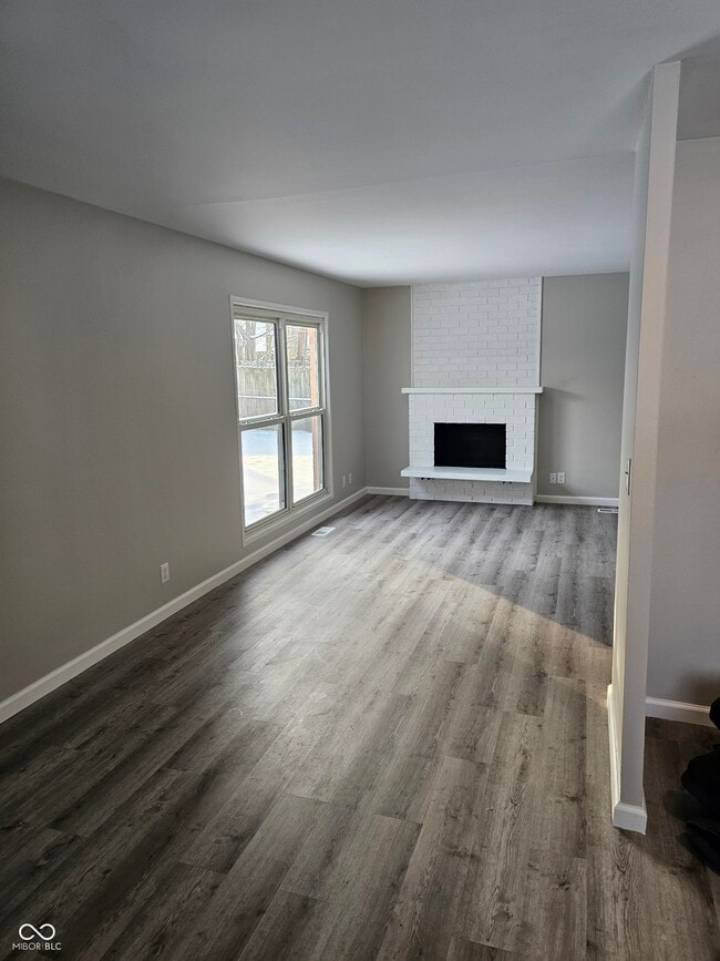 Building Photo - 3719 Celtic Dr